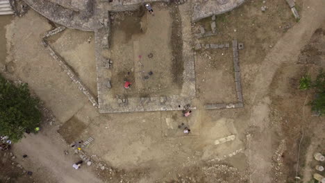 Scientists-working-on-an-archaeological-site-oppidum-Murviel-les-Montpellier.